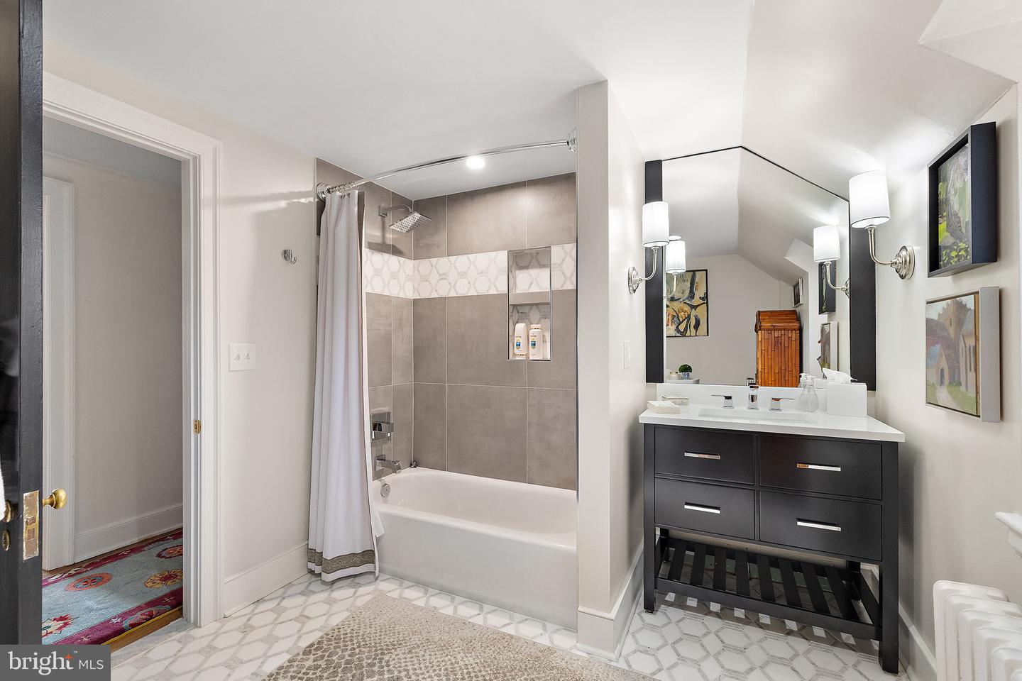 302 STONE Brk Dr WILMINGTON, DE 19807