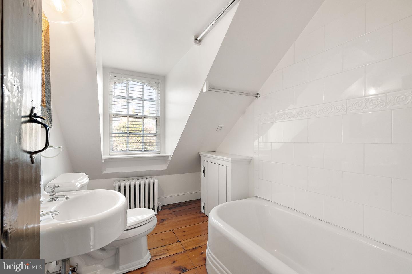 302 STONE Brk Dr WILMINGTON, DE 19807