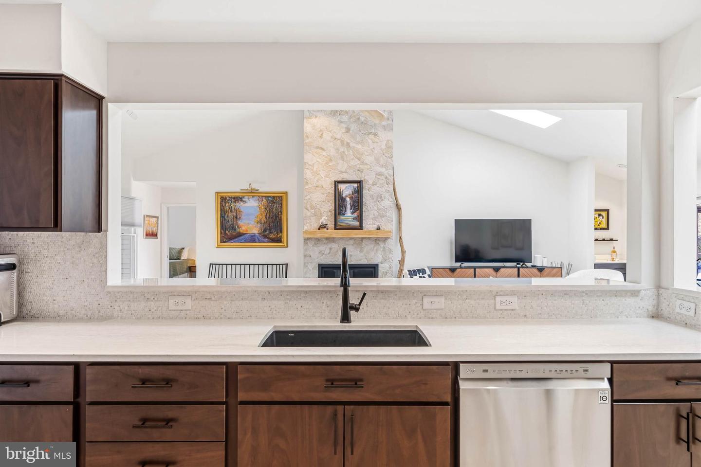 93 GLADE Cir W REHOBOTH BEACH, DE 19971