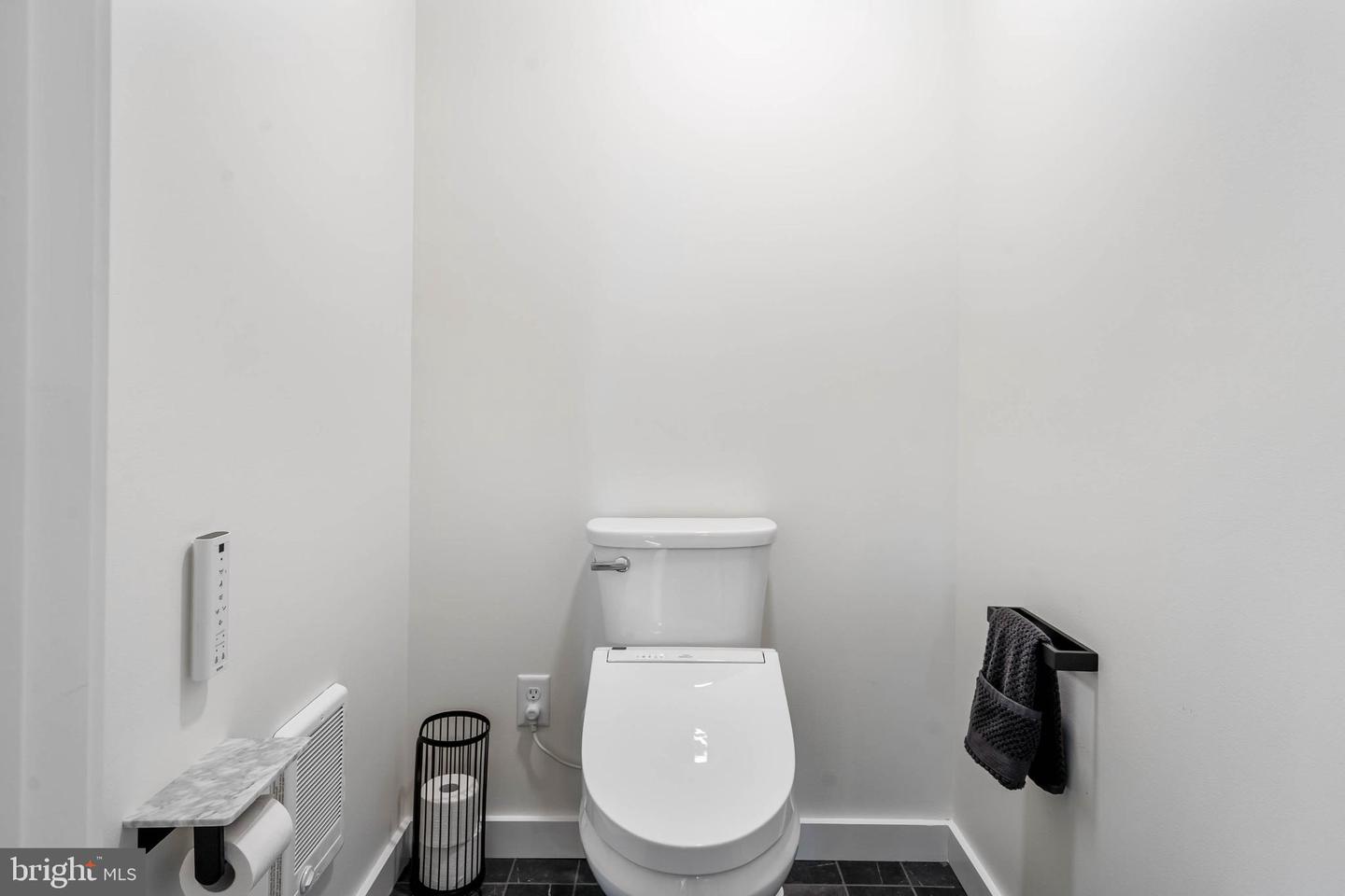 93 GLADE Cir W REHOBOTH BEACH, DE 19971