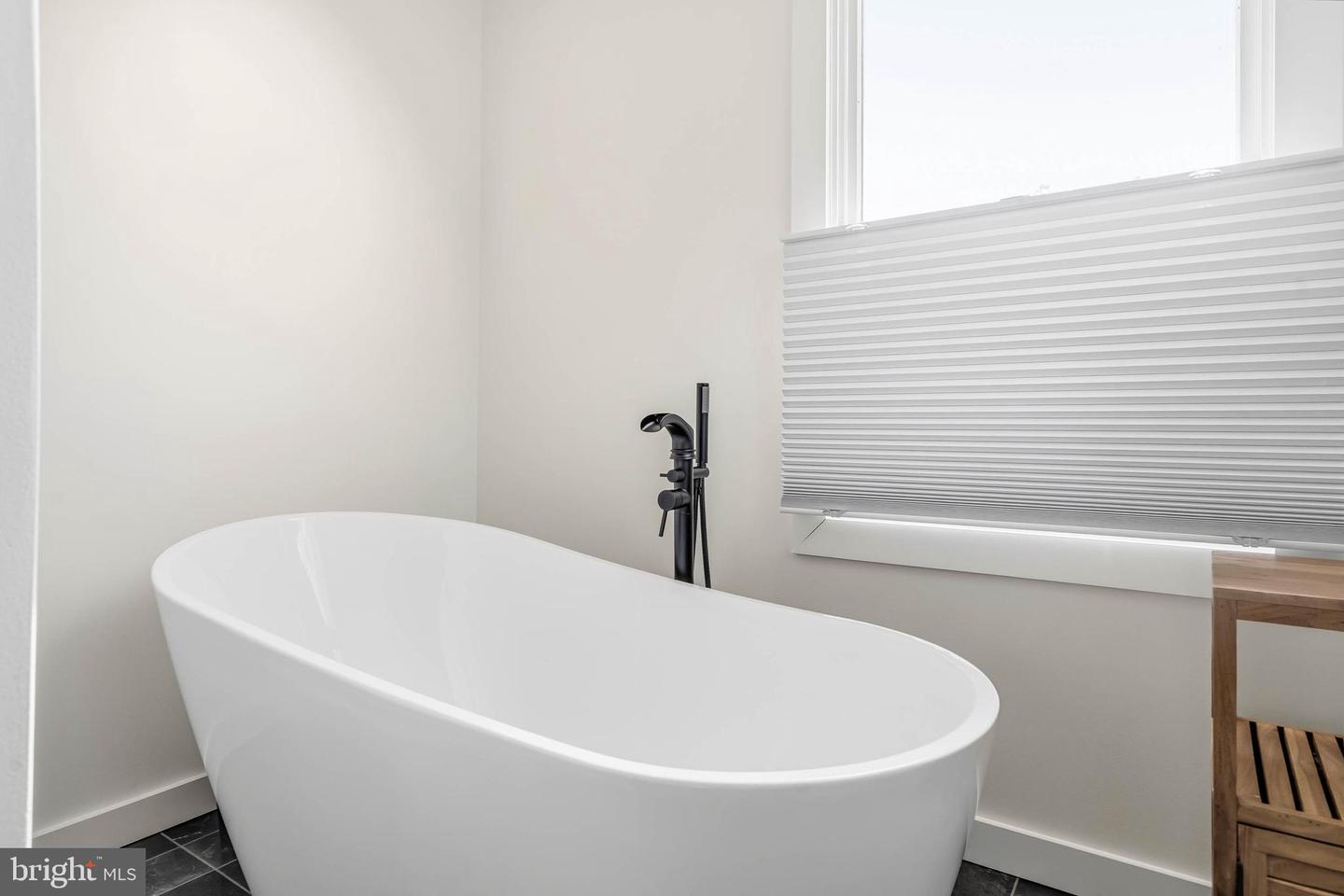 93 GLADE Cir W REHOBOTH BEACH, DE 19971