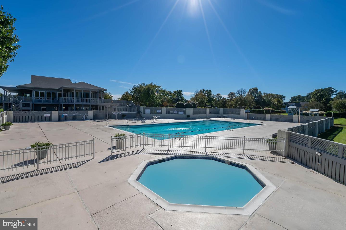 93 GLADE Cir W REHOBOTH BEACH, DE 19971