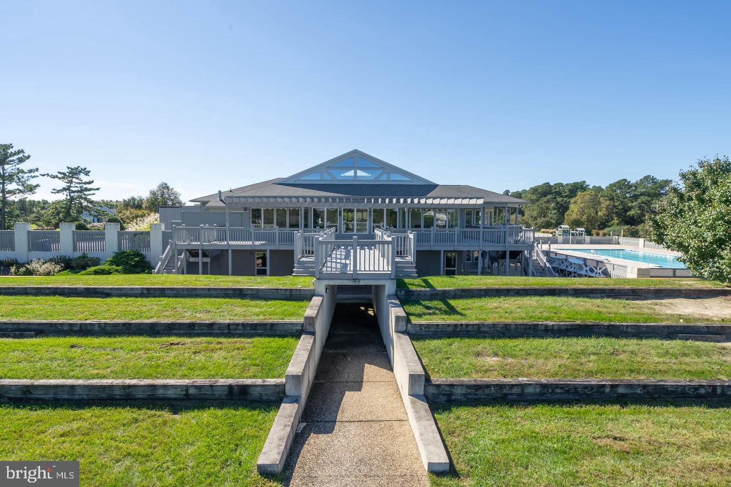 93 GLADE Cir W REHOBOTH BEACH, DE 19971