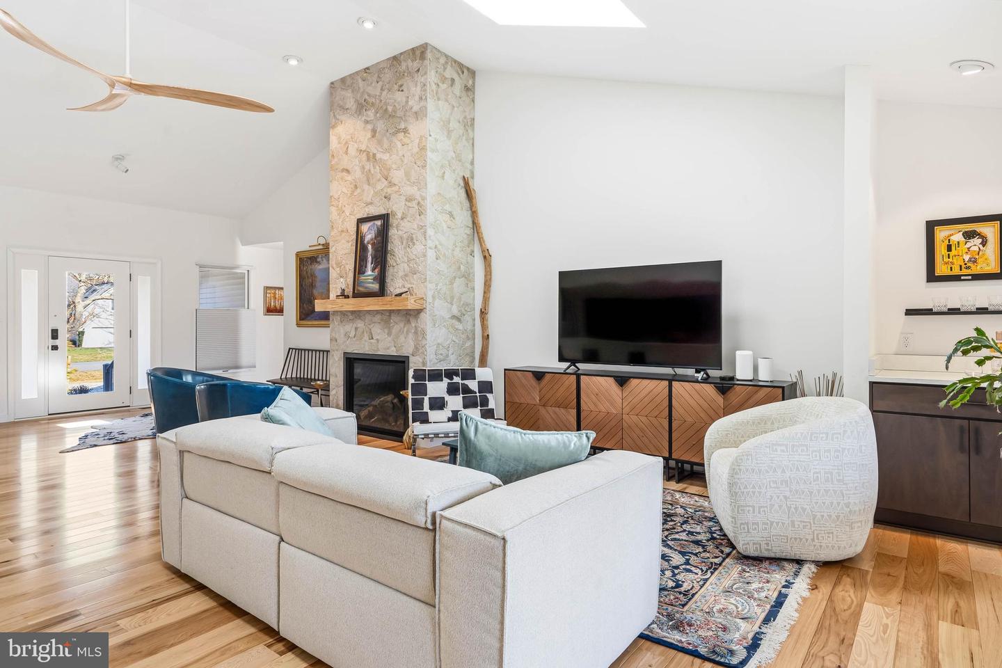 93 GLADE Cir W REHOBOTH BEACH, DE 19971