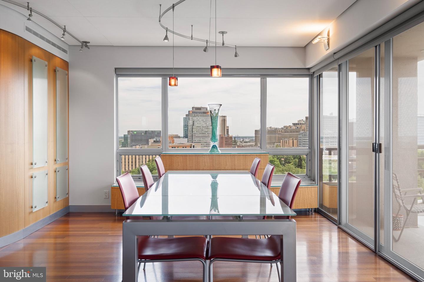 1100 LOVERING Ave #1304/1306 WILMINGTON, DE 19806