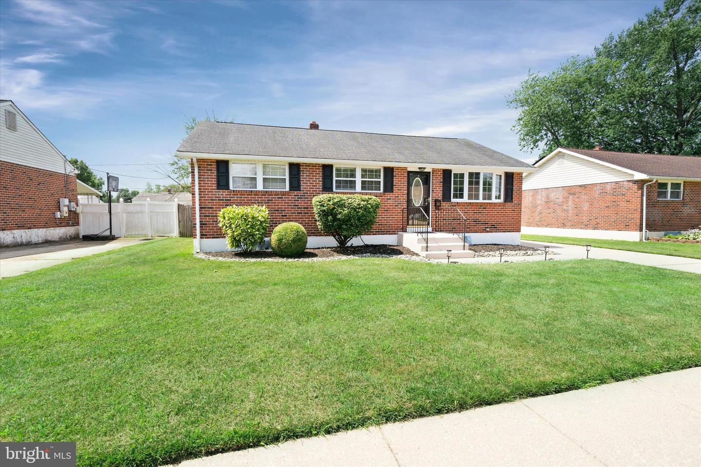 22 IVY Ln