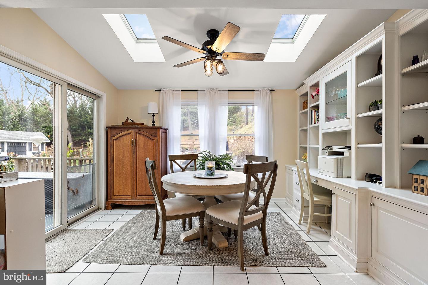 809 CHRISTOPHER Ct HOCKESSIN, DE 19707