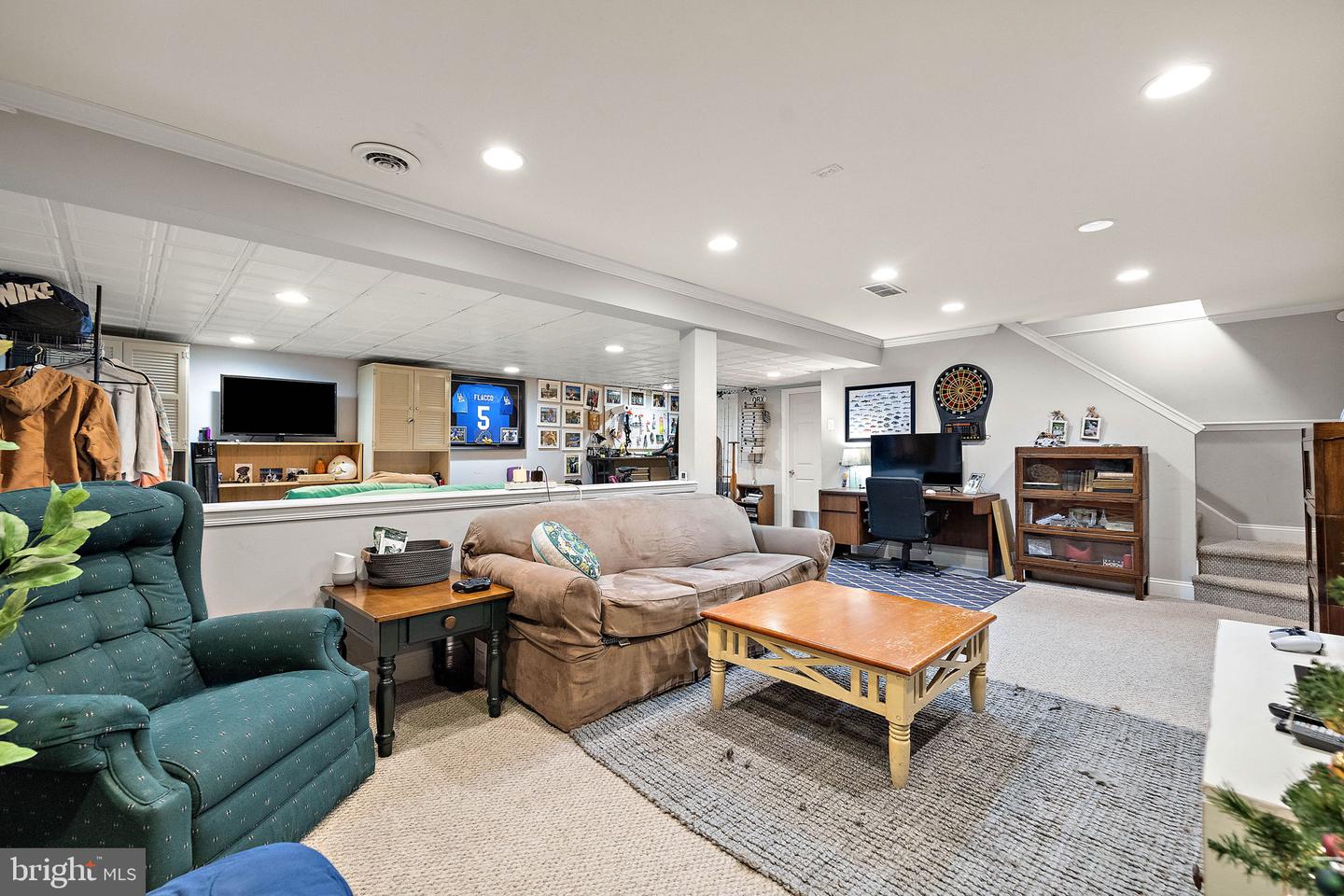 809 CHRISTOPHER Ct HOCKESSIN, DE 19707