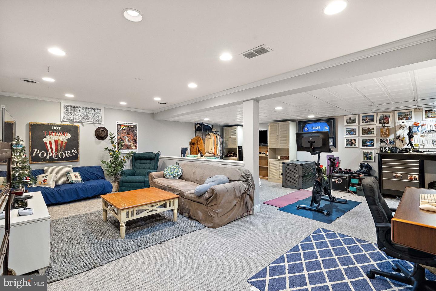 809 CHRISTOPHER Ct HOCKESSIN, DE 19707