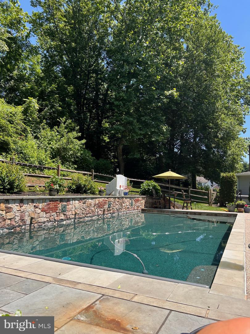 809 CHRISTOPHER Ct HOCKESSIN, DE 19707