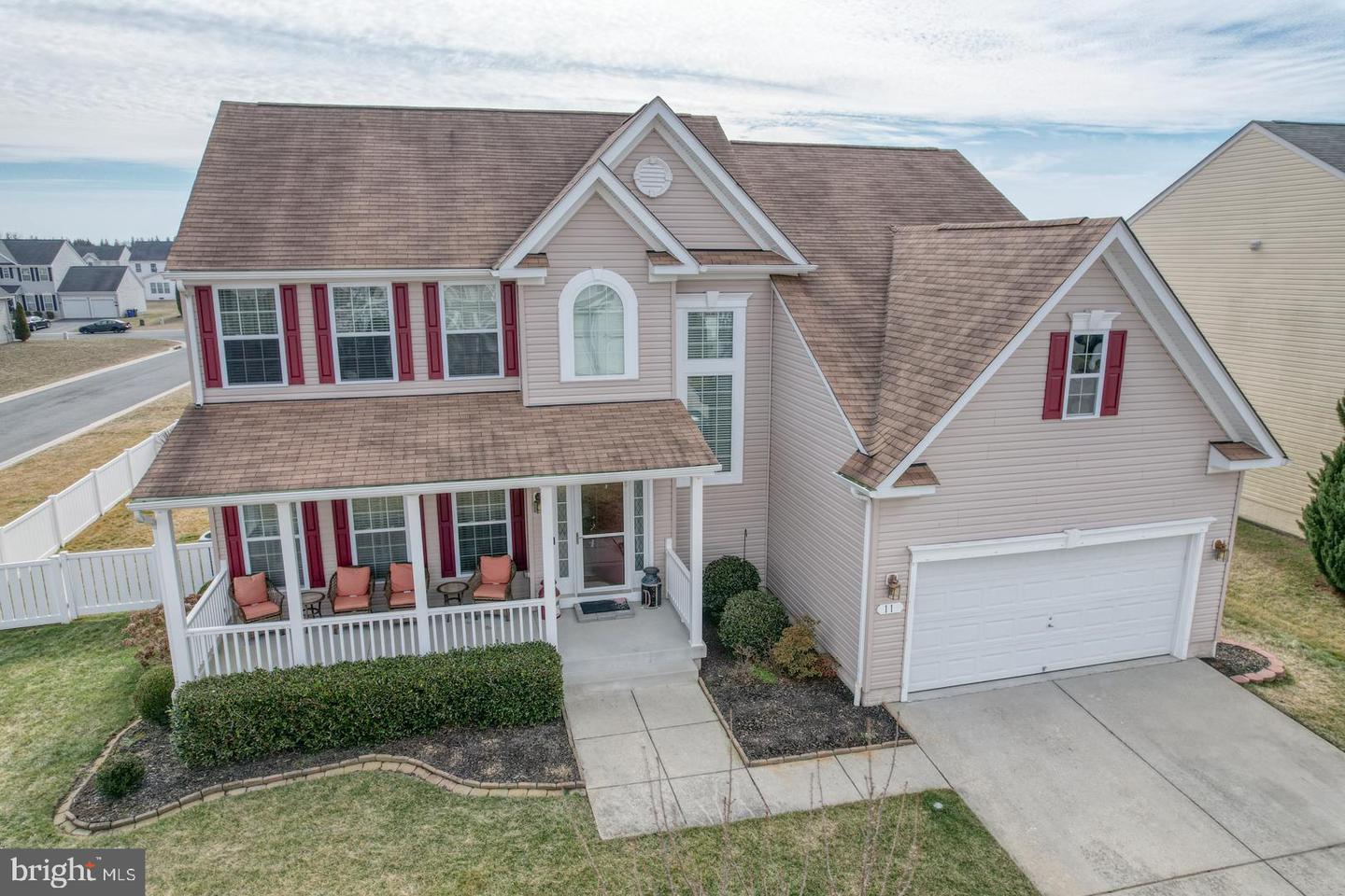 11 DEERBERRY Dr