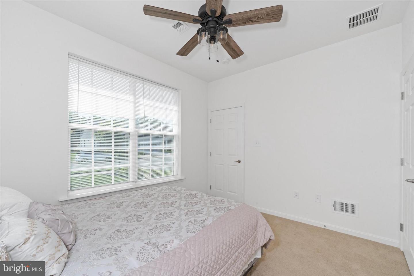 125 E CLARENDON Dr SMYRNA, DE 19977