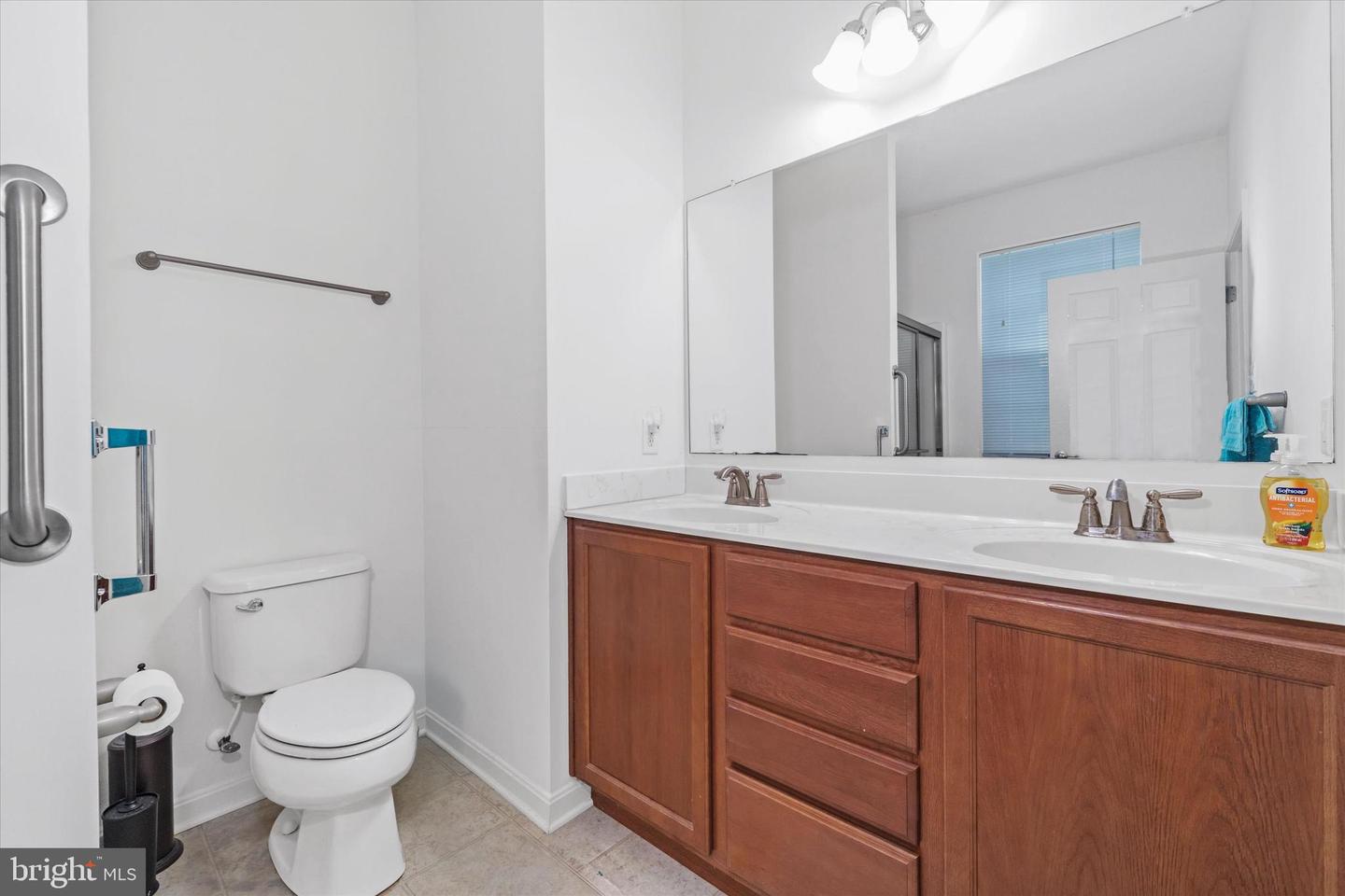 125 E CLARENDON Dr SMYRNA, DE 19977