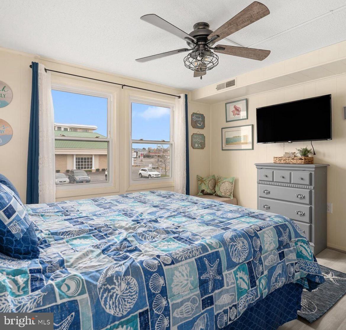 17 143RD St #102 OCEAN CITY, MD 21842