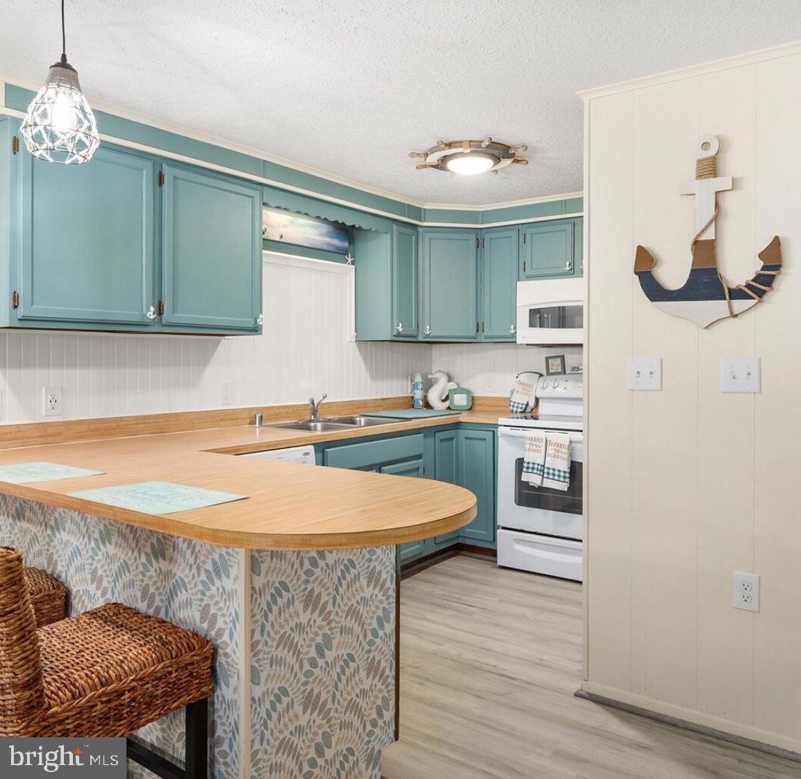 17 143RD St #102 OCEAN CITY, MD 21842