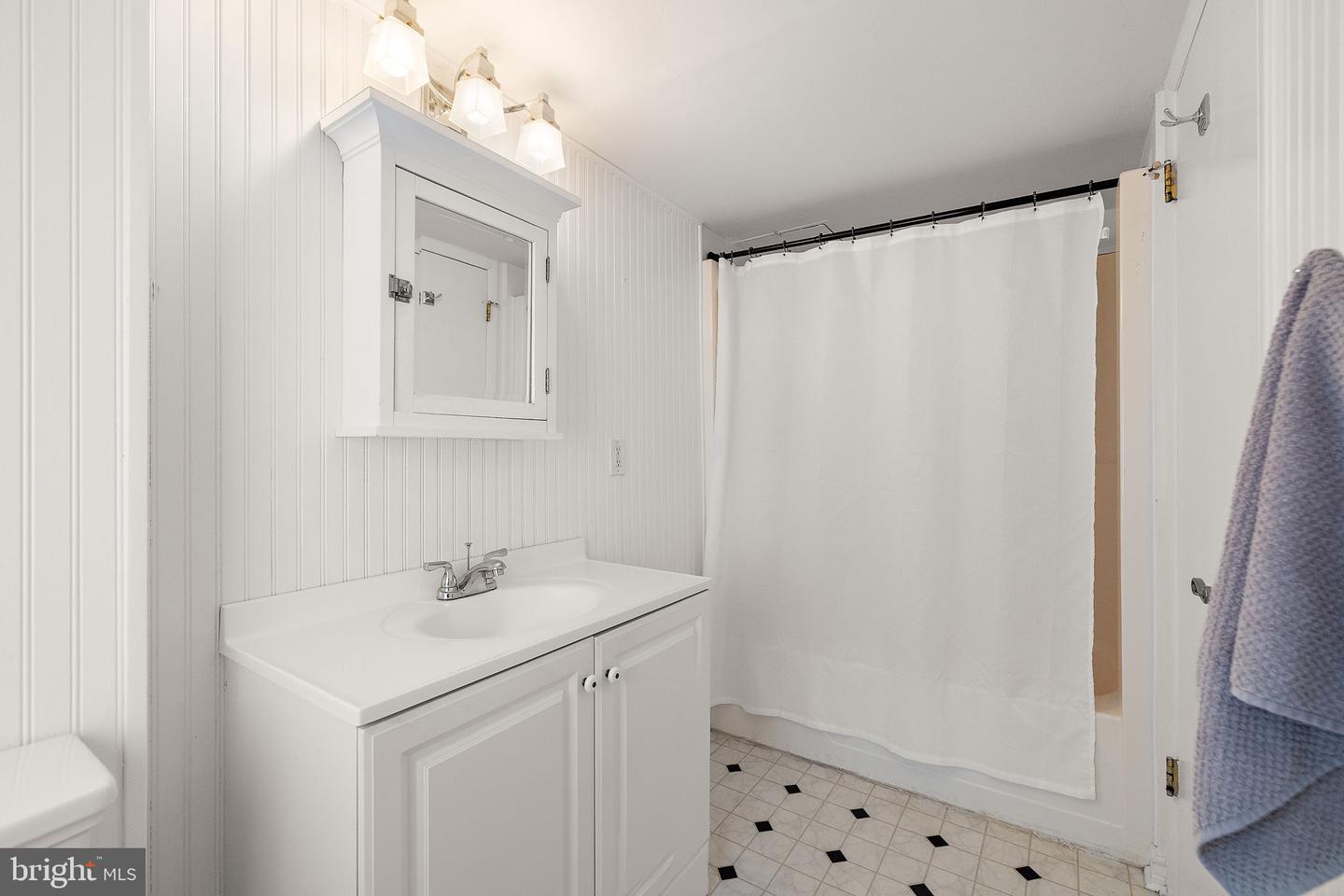 1403 SHALLCROSS Ave #202 A12 WILMINGTON, DE 19806