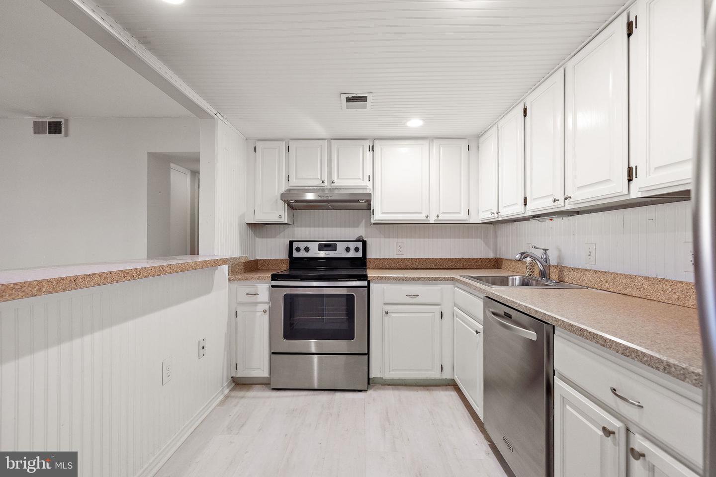 1403 SHALLCROSS Ave #202 A12 WILMINGTON, DE 19806