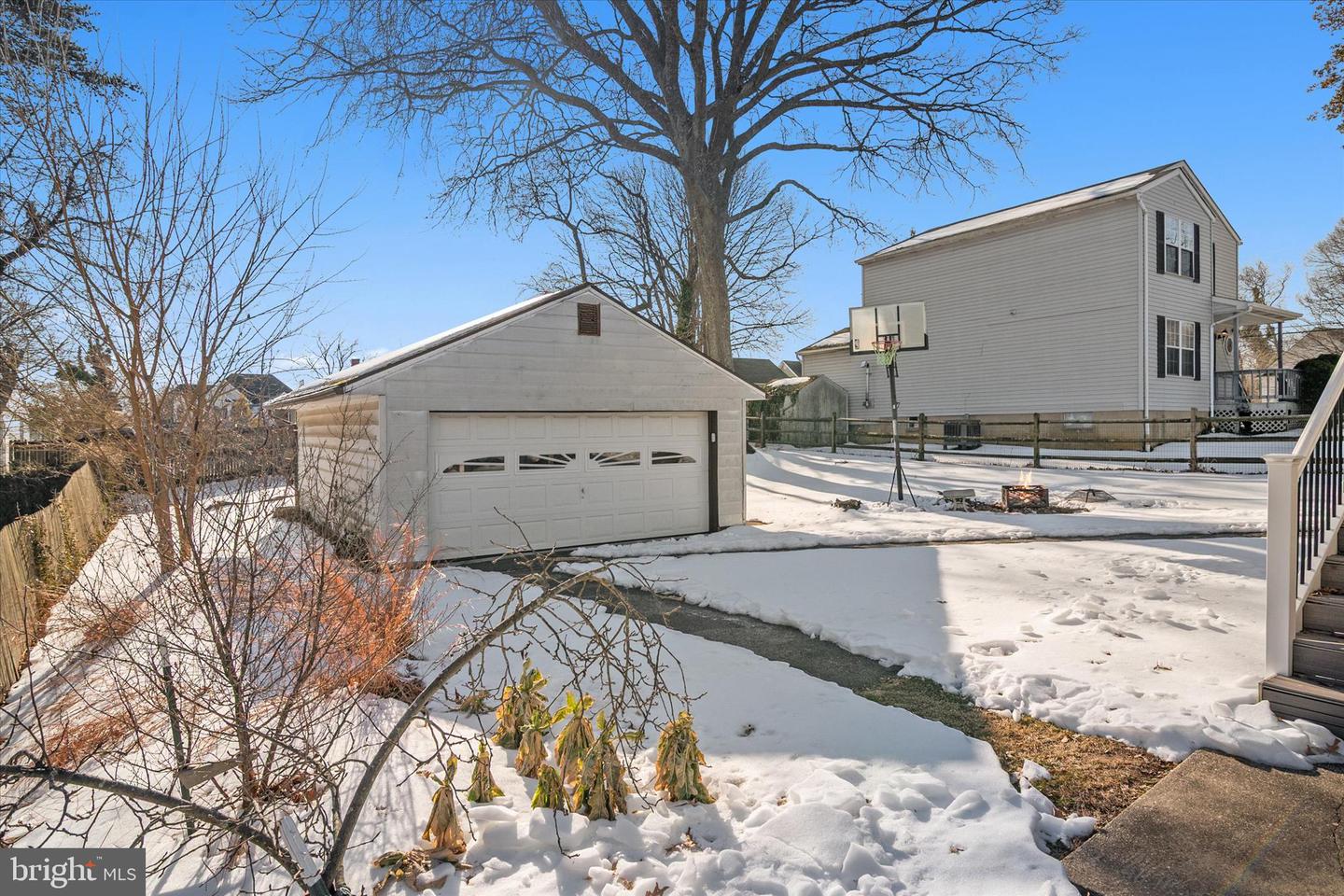 1045 SAINT MARGARETS Dr ANNAPOLIS, MD 21409