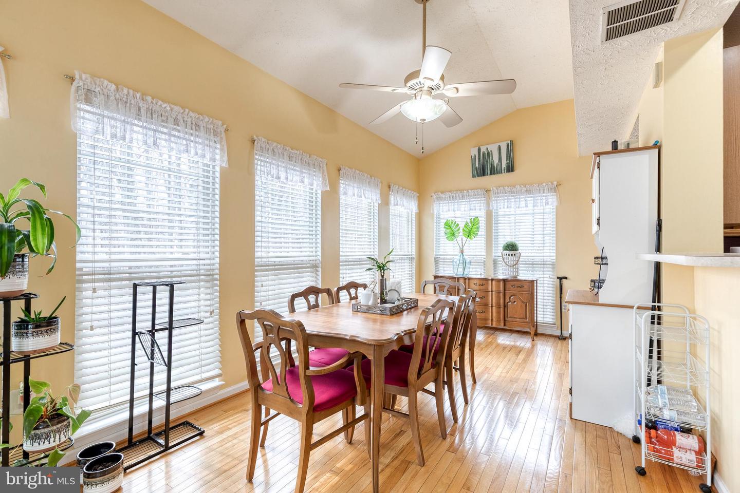 2970 SIWANOY Dr EDGEWOOD, MD 21040