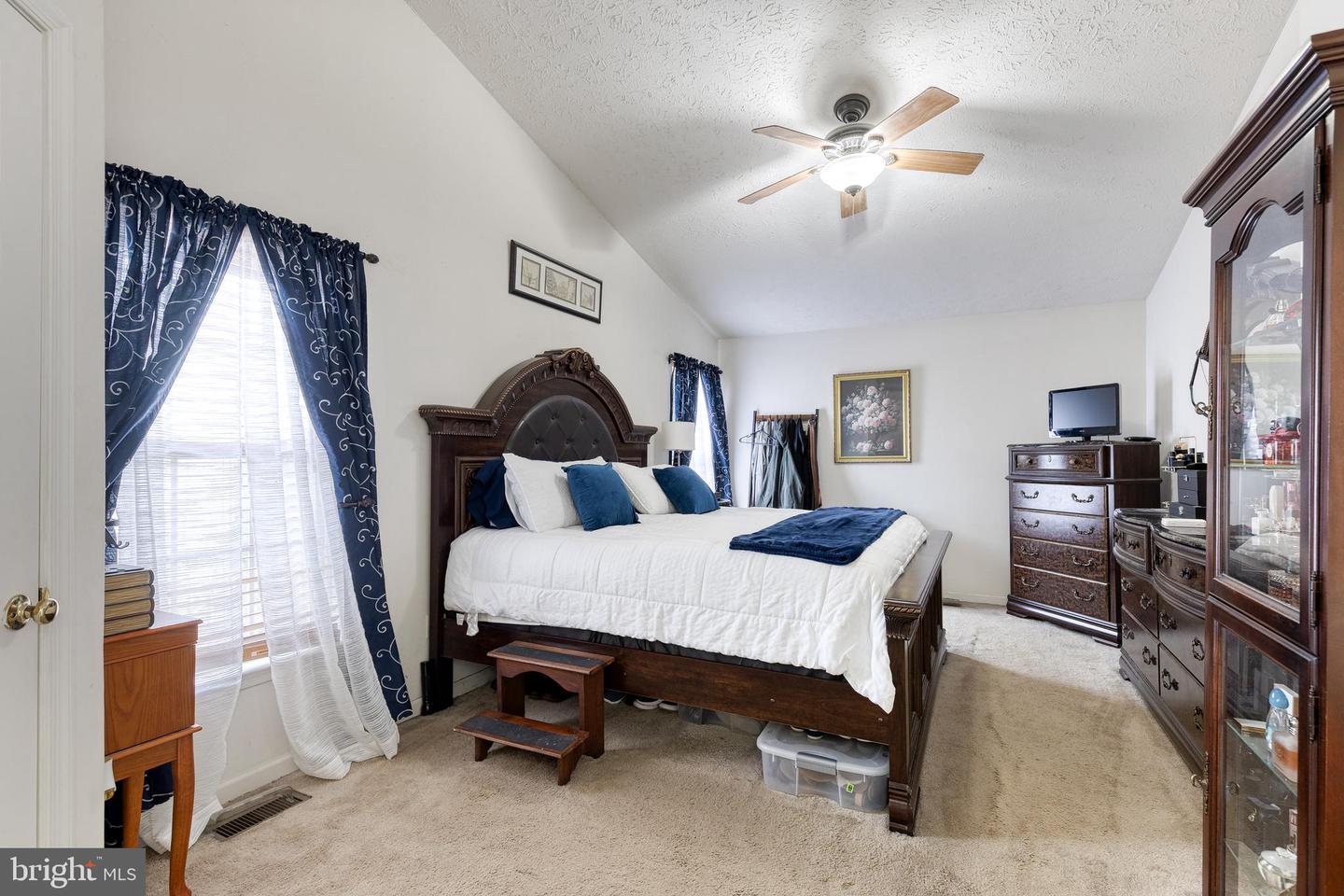 2970 SIWANOY Dr EDGEWOOD, MD 21040