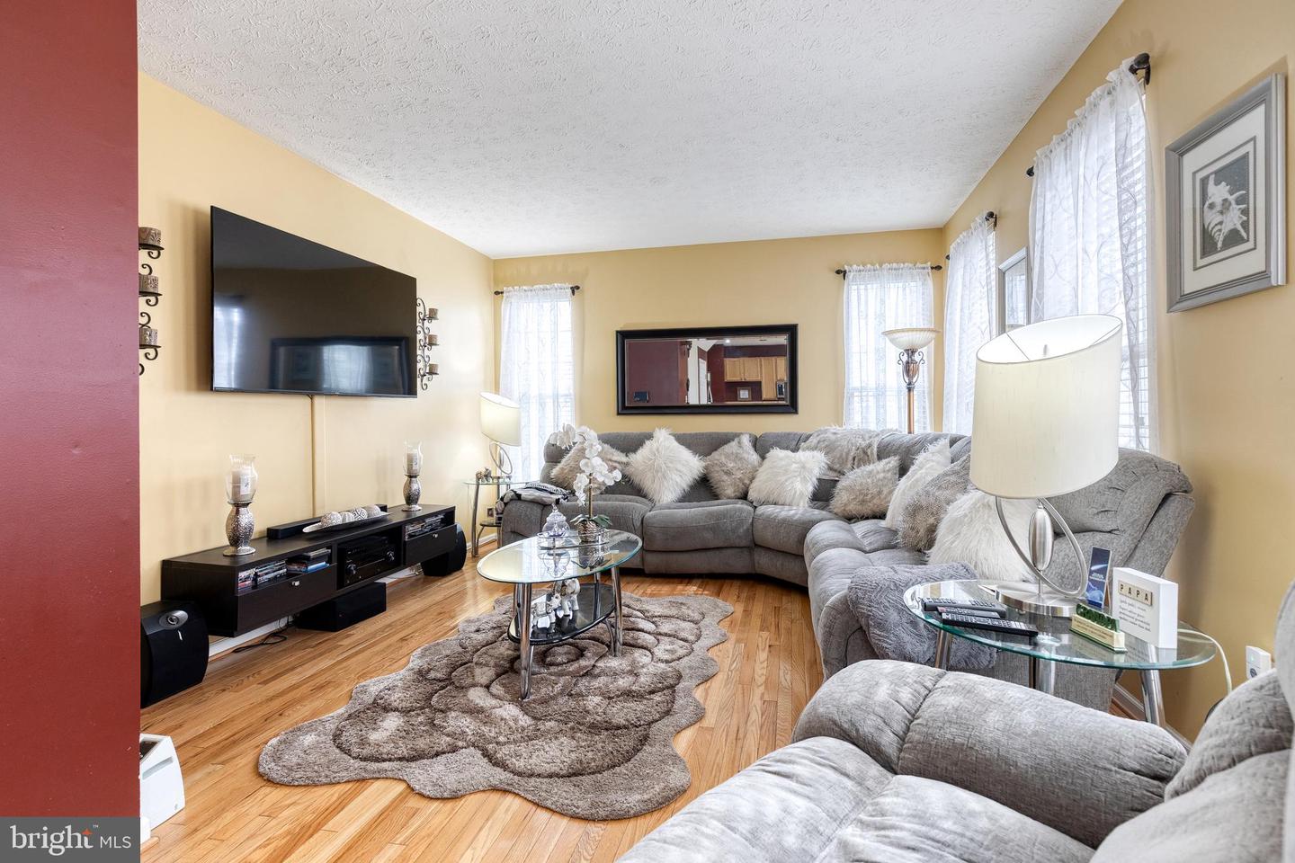 2970 SIWANOY Dr EDGEWOOD, MD 21040