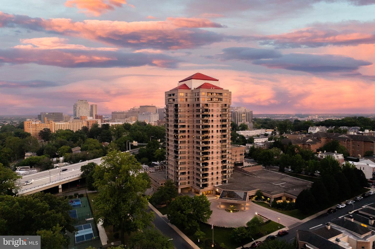 1100 LOVERING Ave #802 WILMINGTON, DE 19806