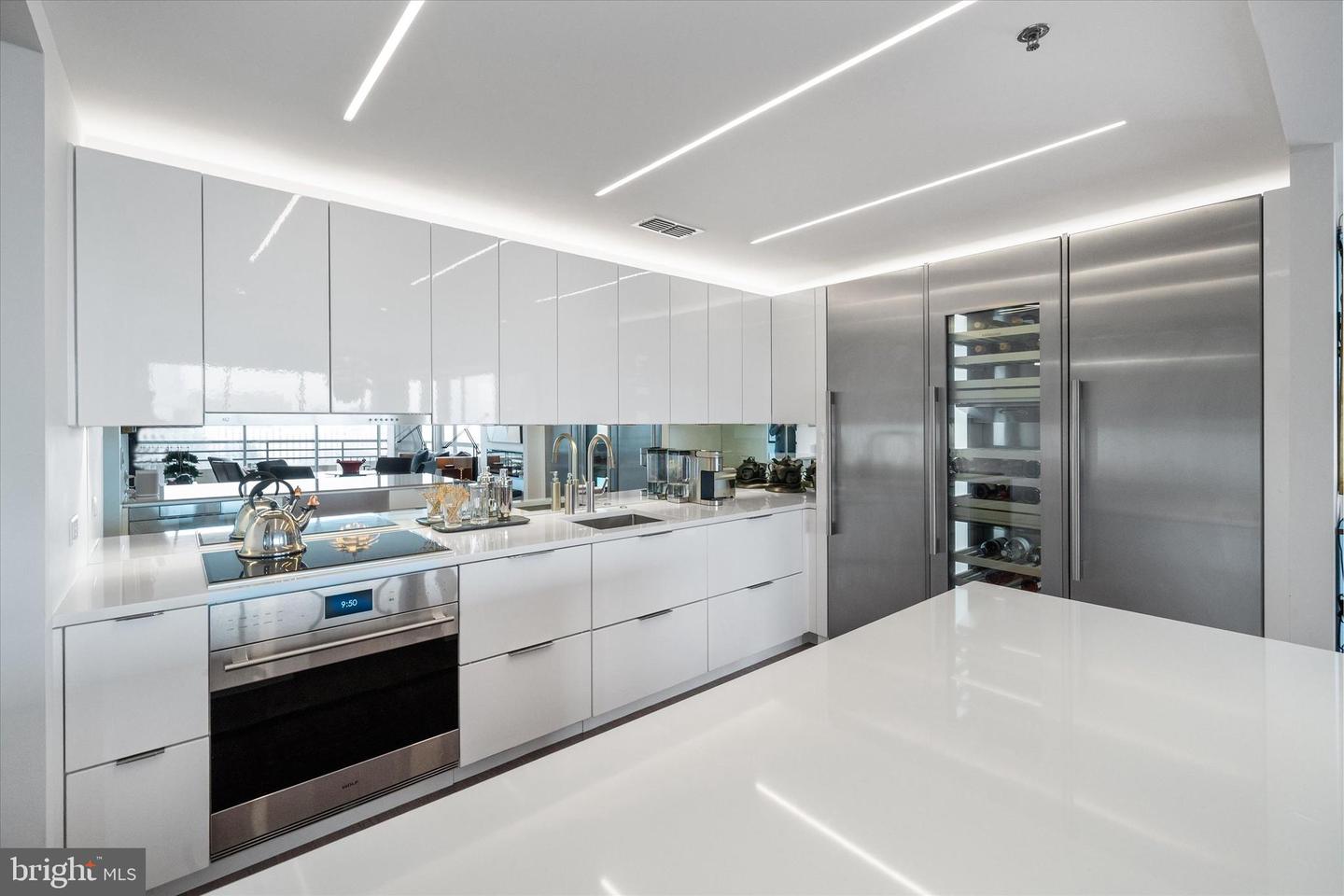 1100 LOVERING Ave #802 WILMINGTON, DE 19806