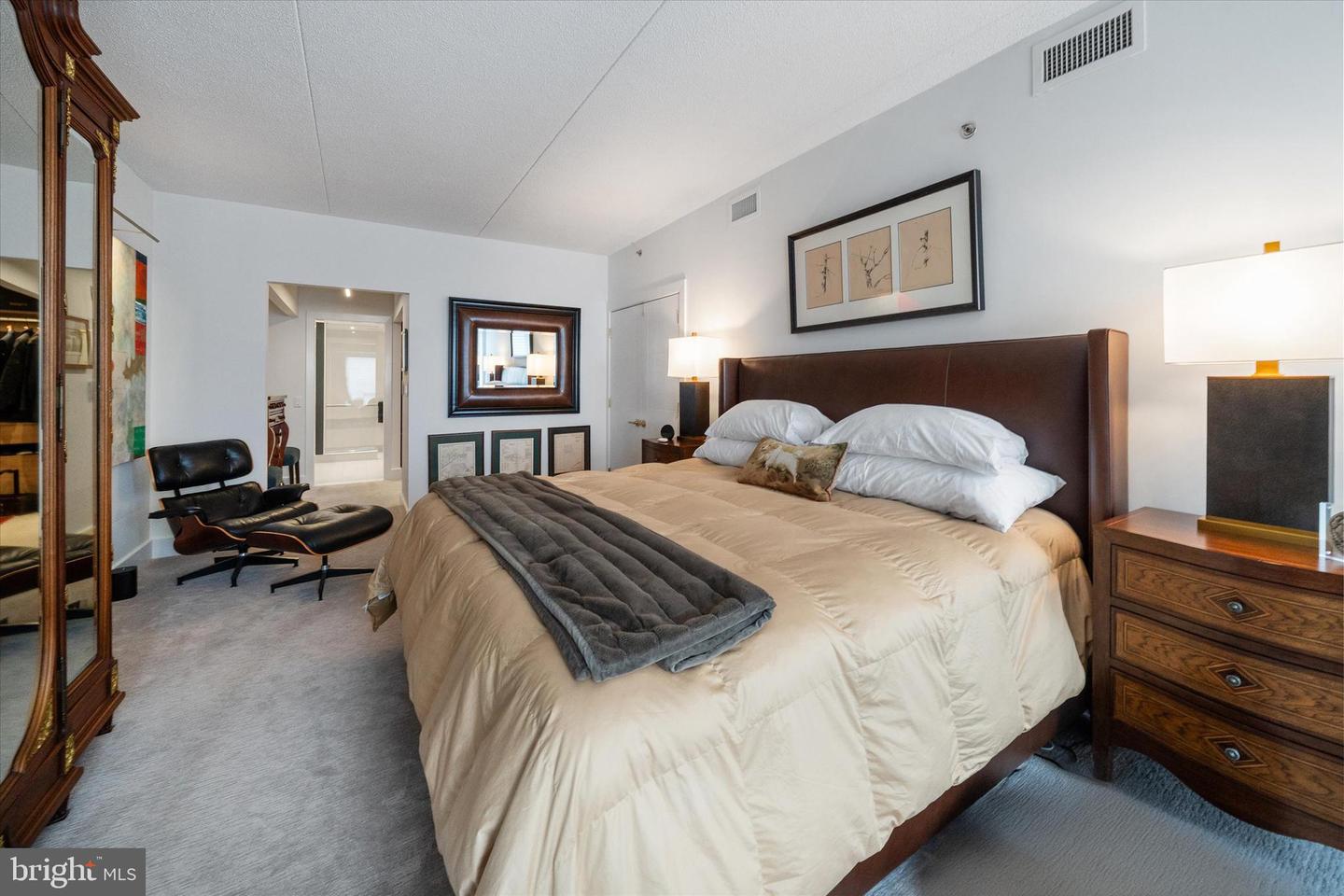 1100 LOVERING Ave #802 WILMINGTON, DE 19806