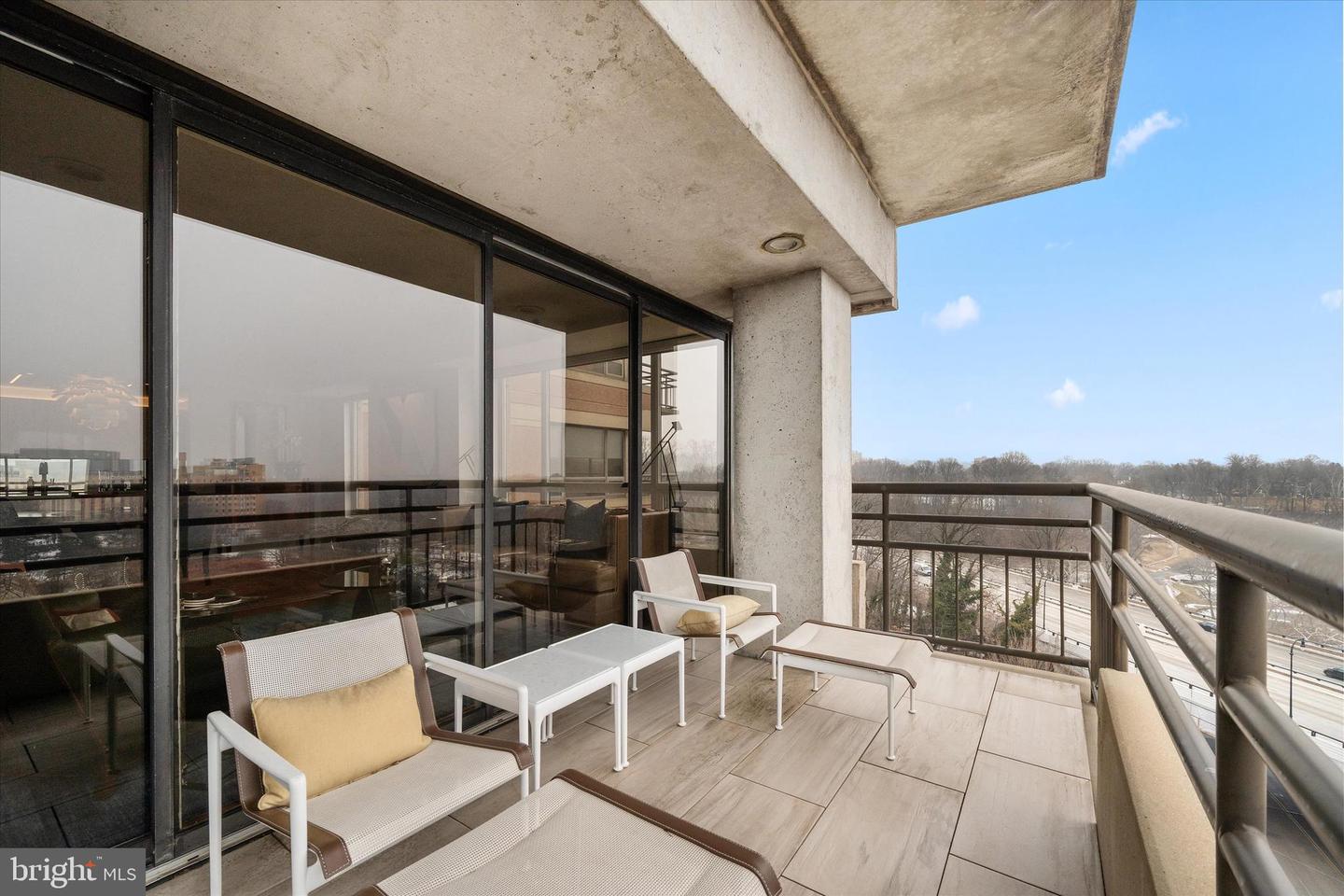 1100 LOVERING Ave #802 WILMINGTON, DE 19806