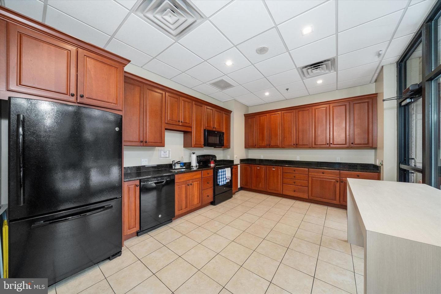 1100 LOVERING Ave #802 WILMINGTON, DE 19806