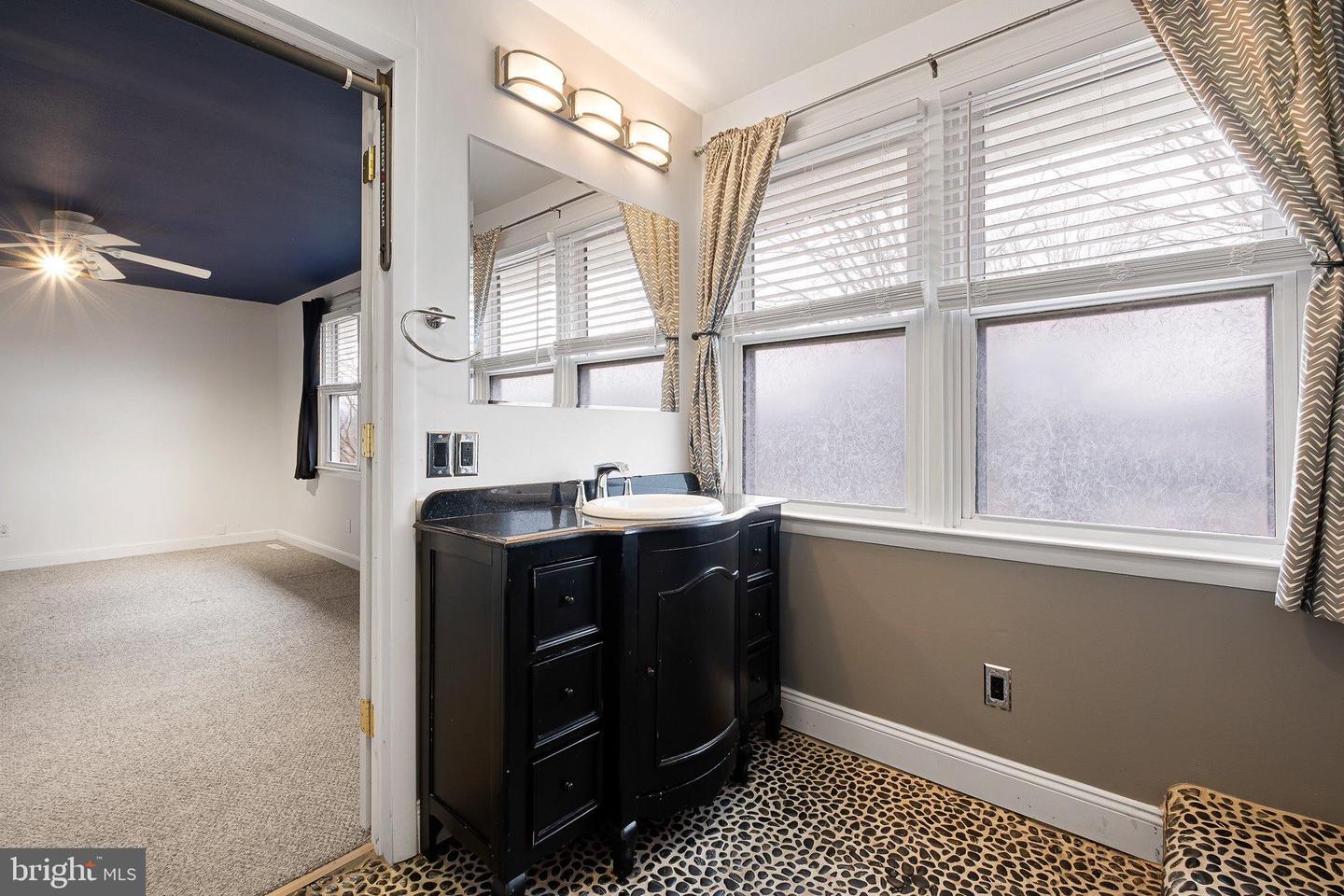 3214 ADDISON Dr WILMINGTON, DE 19808