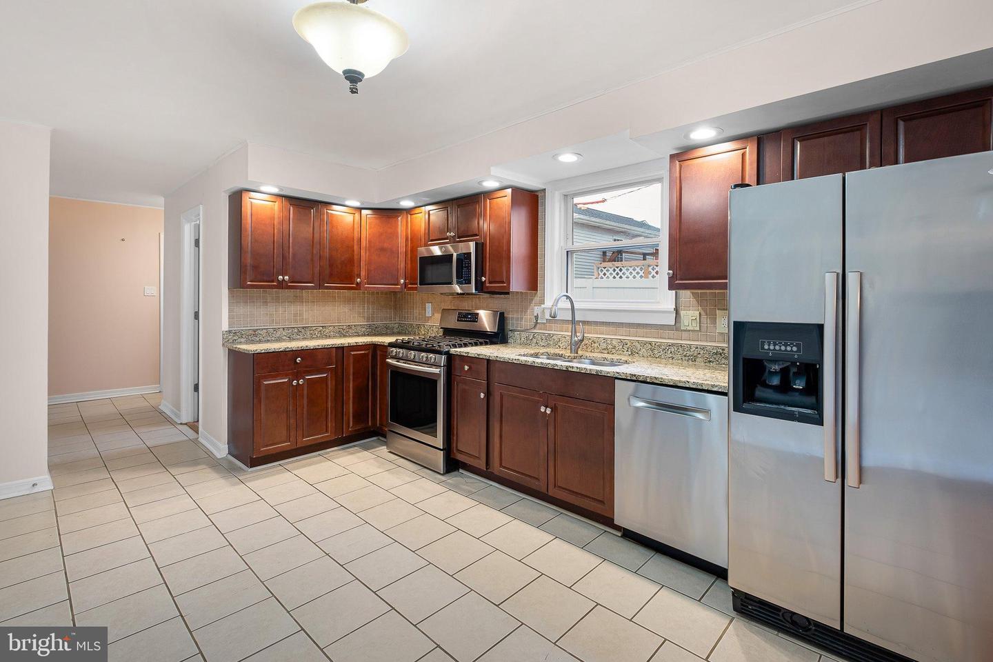 3214 ADDISON Dr WILMINGTON, DE 19808