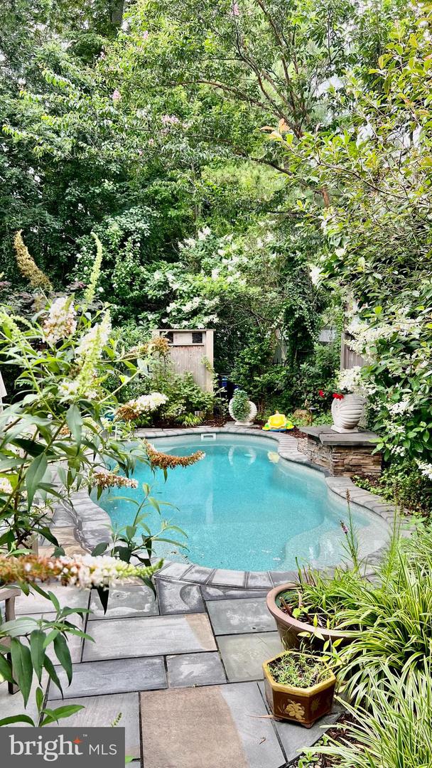 29 ELEANOR LEE Ln E REHOBOTH BEACH, DE 19971