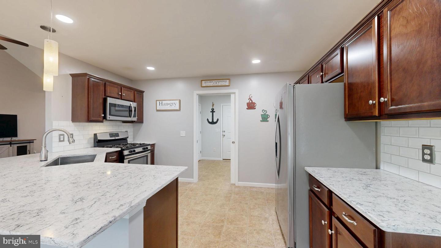 202 E BUCK Pt Rd CLAYTON, DE 19938