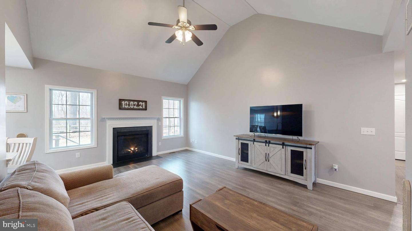 202 E BUCK Pt Rd CLAYTON, DE 19938