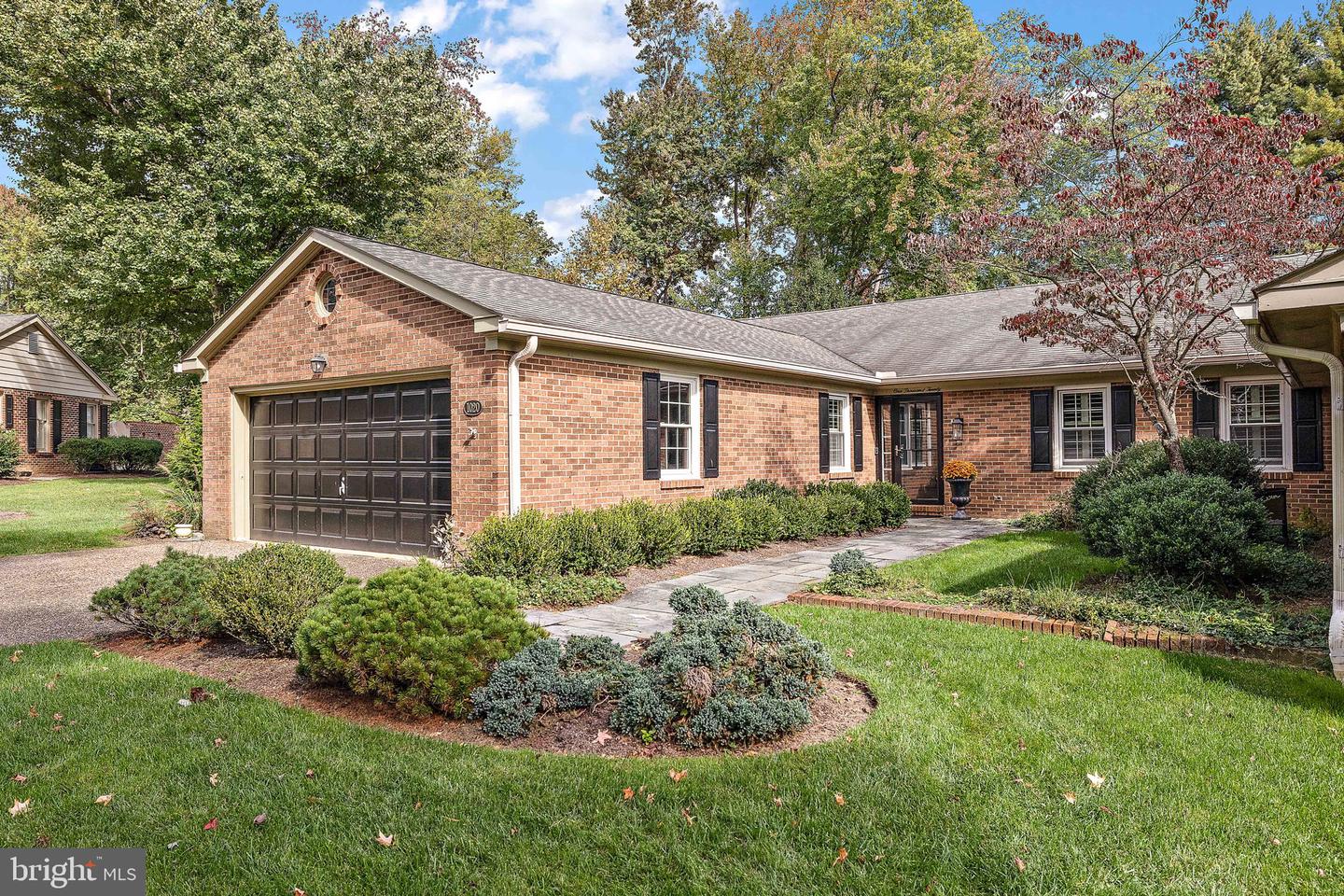 1020 WARWICK Ln WILMINGTON, DE 19807