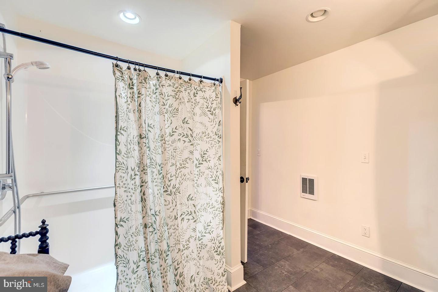 205 FISHER Ave MILFORD, DE 19963