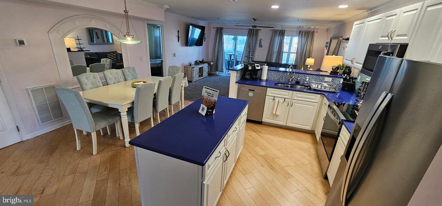 3300 SANIBEL Cir #3301 REHOBOTH BEACH, DE 19971