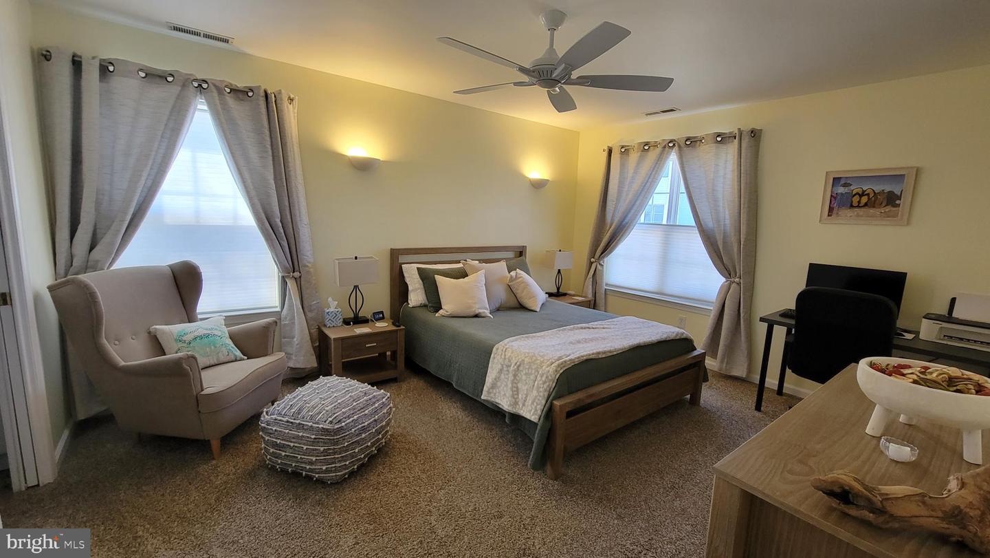 3300 SANIBEL Cir #3301 REHOBOTH BEACH, DE 19971