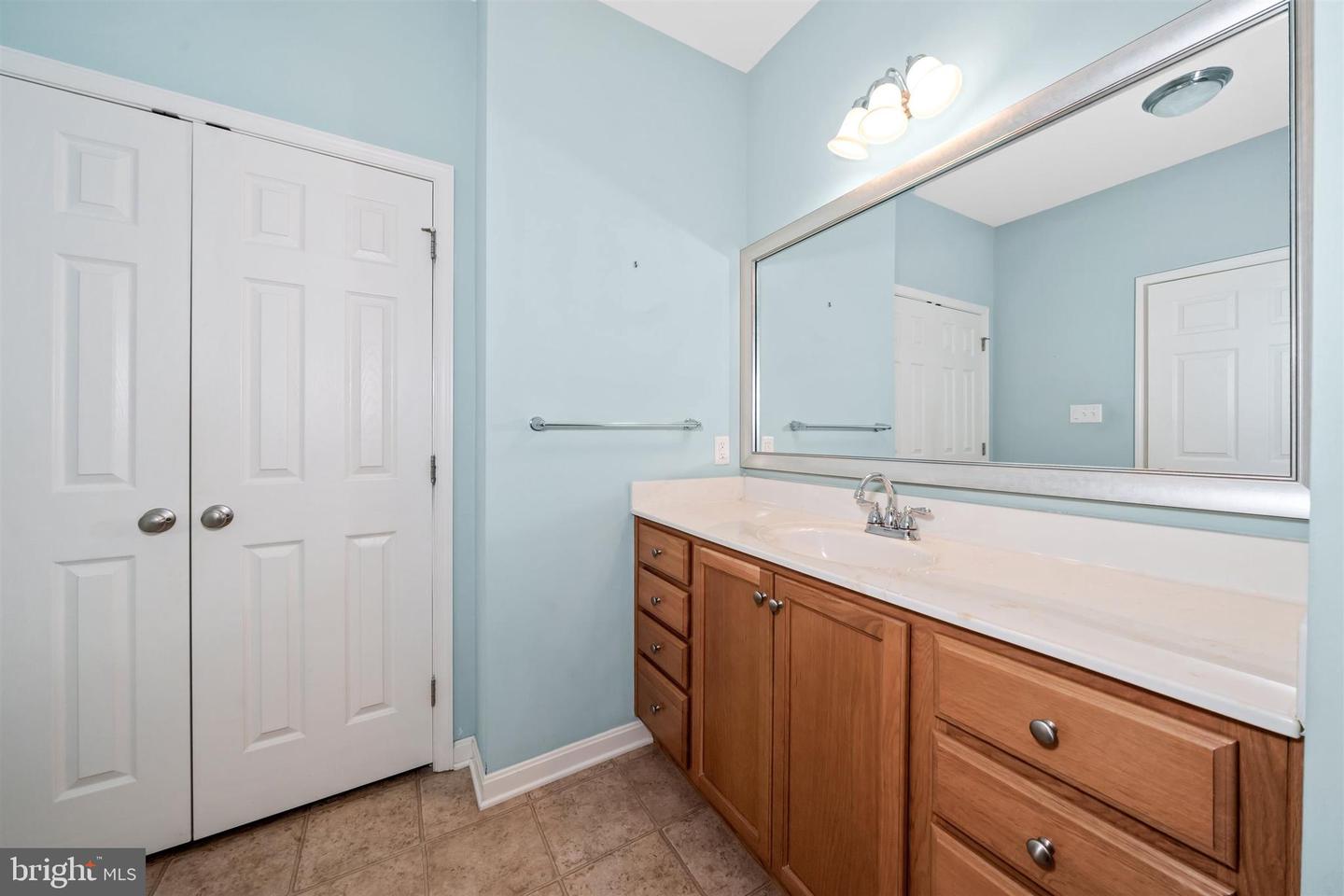 64 GRAND NATIONAL Ln NEWARK, DE 19702