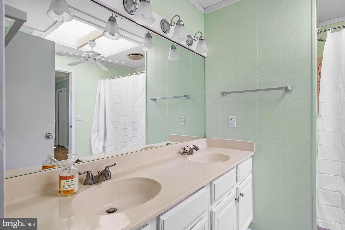 38256 HUMMINGBIRD Ln #214 SELBYVILLE, DE 19975