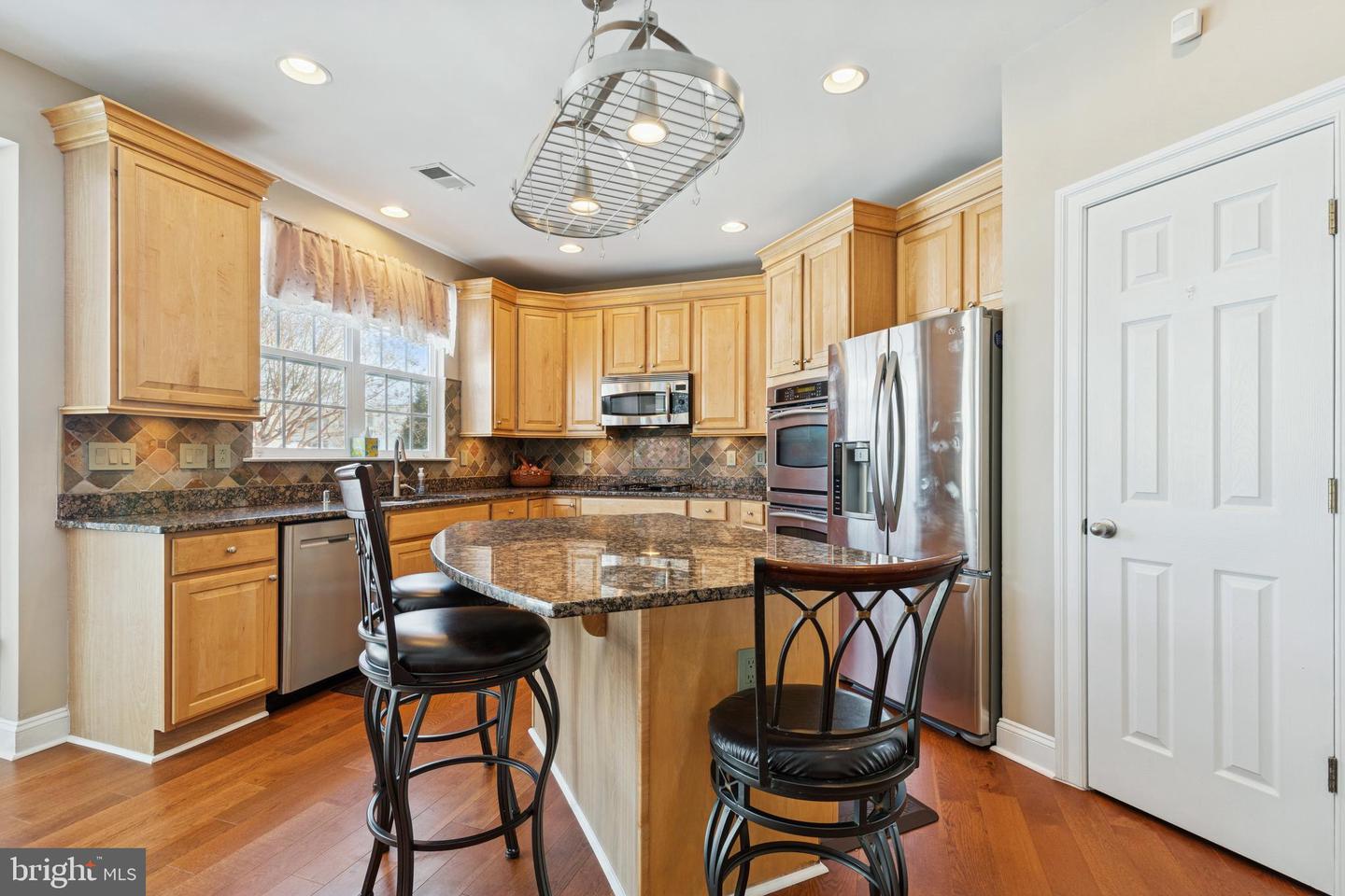 8307 BANISTER Rd SEVERN, MD 21144