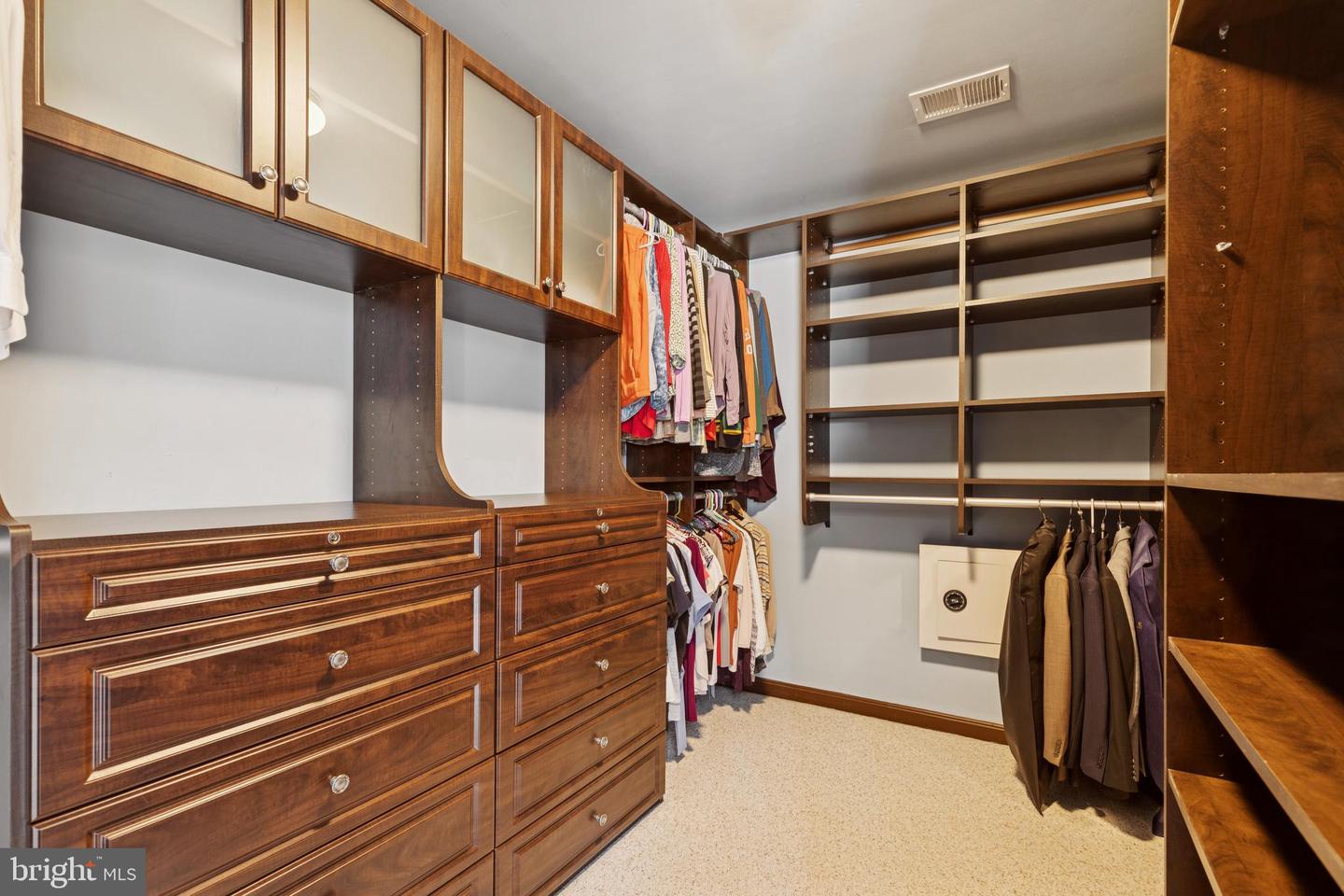 8307 BANISTER Rd SEVERN, MD 21144