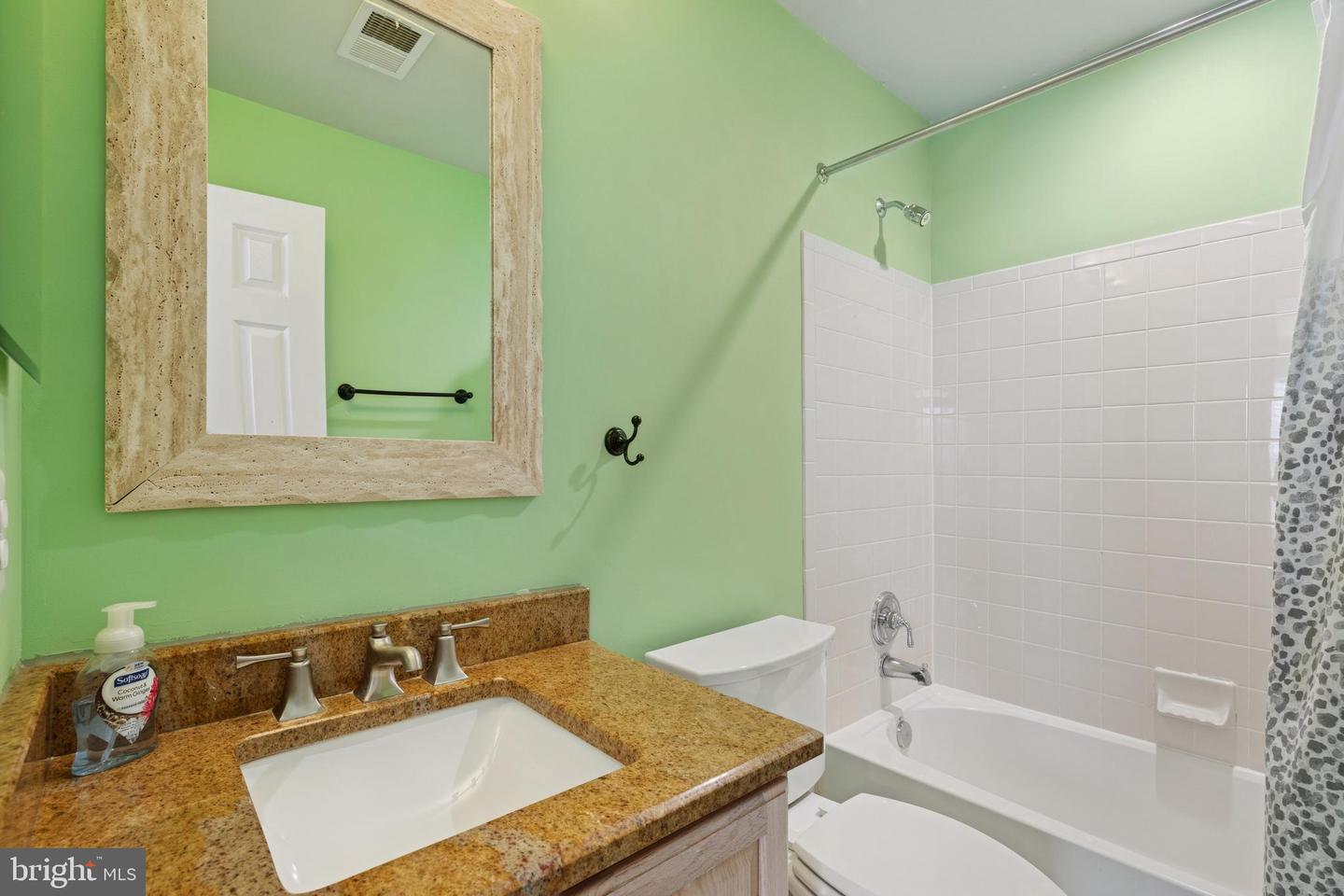 8307 BANISTER Rd SEVERN, MD 21144