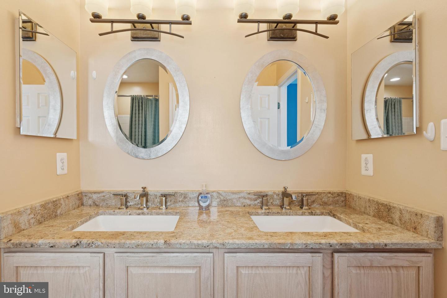 8307 BANISTER Rd SEVERN, MD 21144