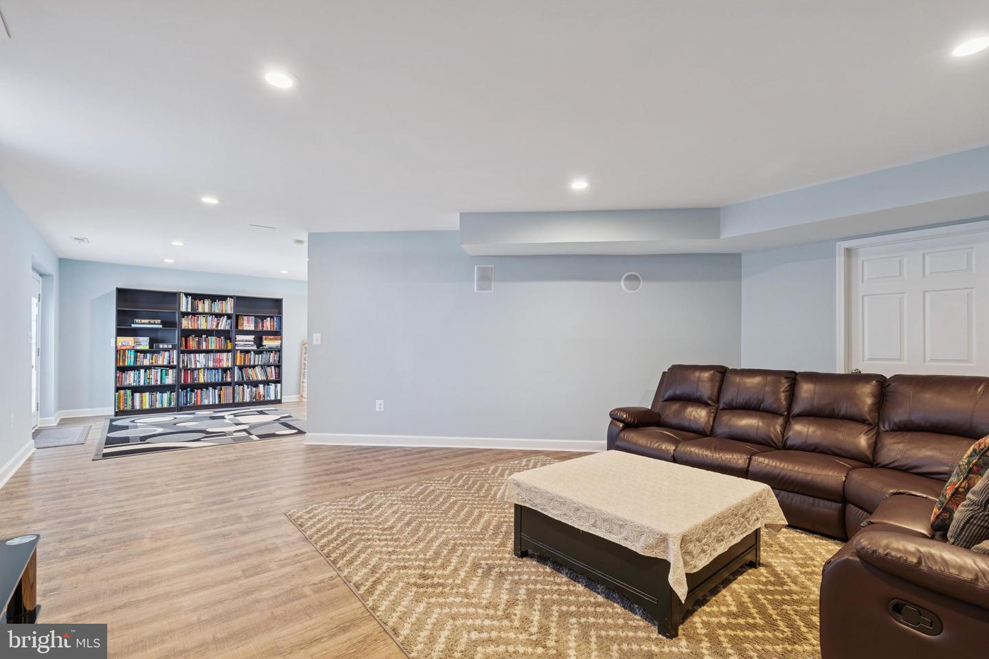 8307 BANISTER Rd SEVERN, MD 21144