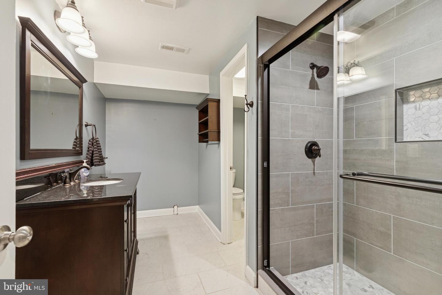 8307 BANISTER Rd SEVERN, MD 21144