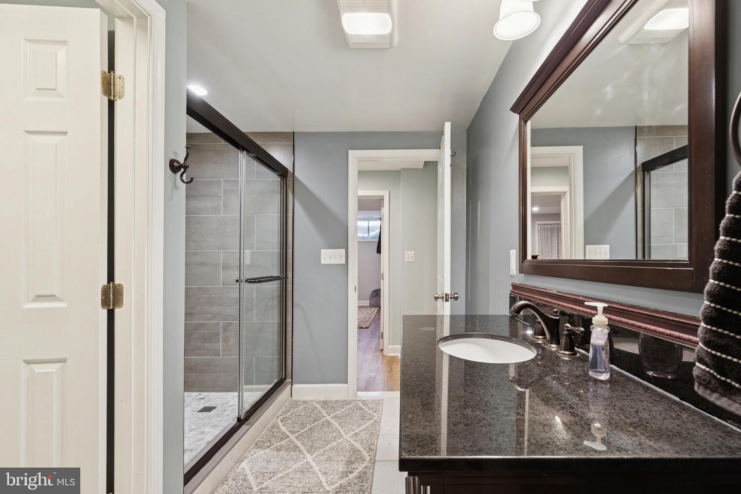 8307 BANISTER Rd SEVERN, MD 21144