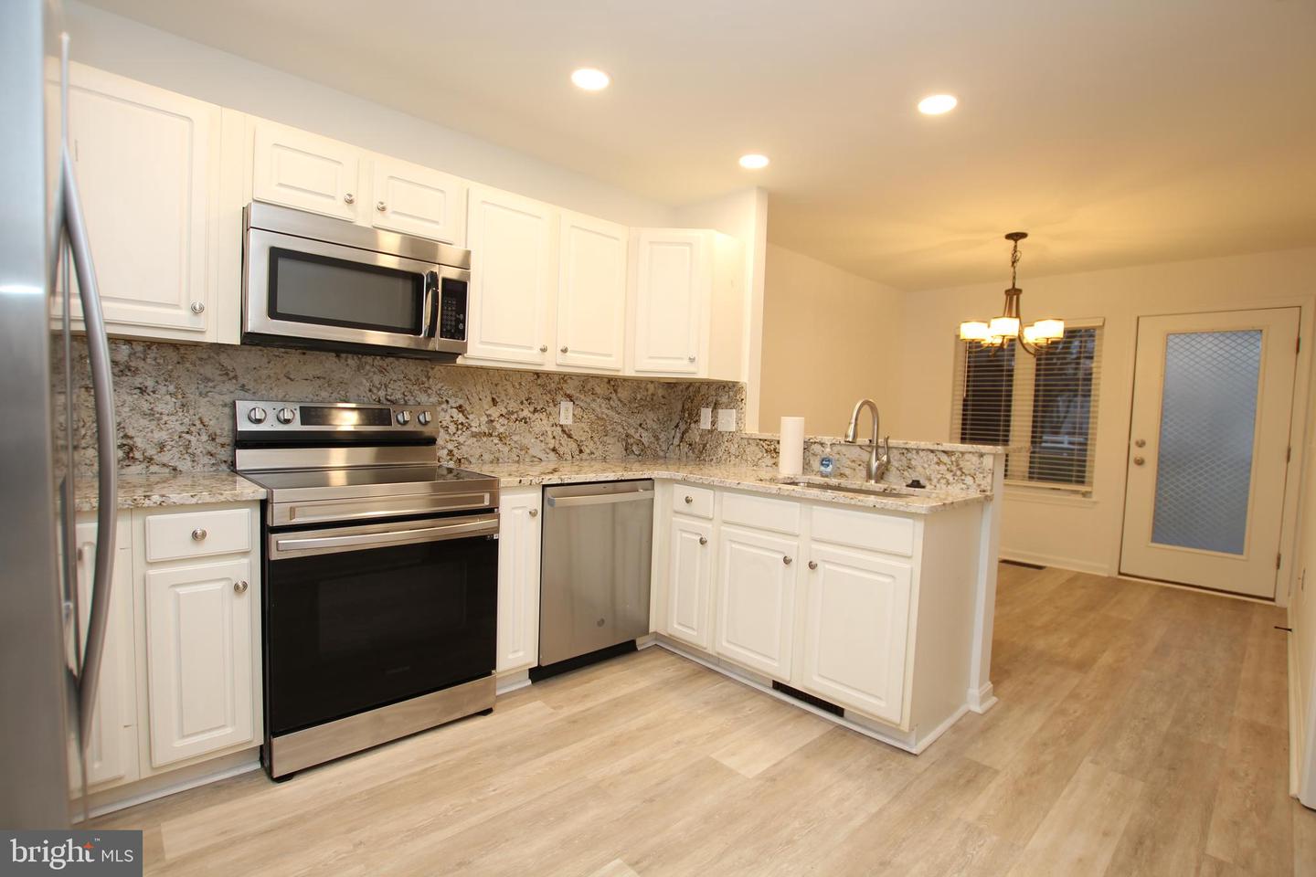 117 LAKESIDE Dr LEWES, DE 19958