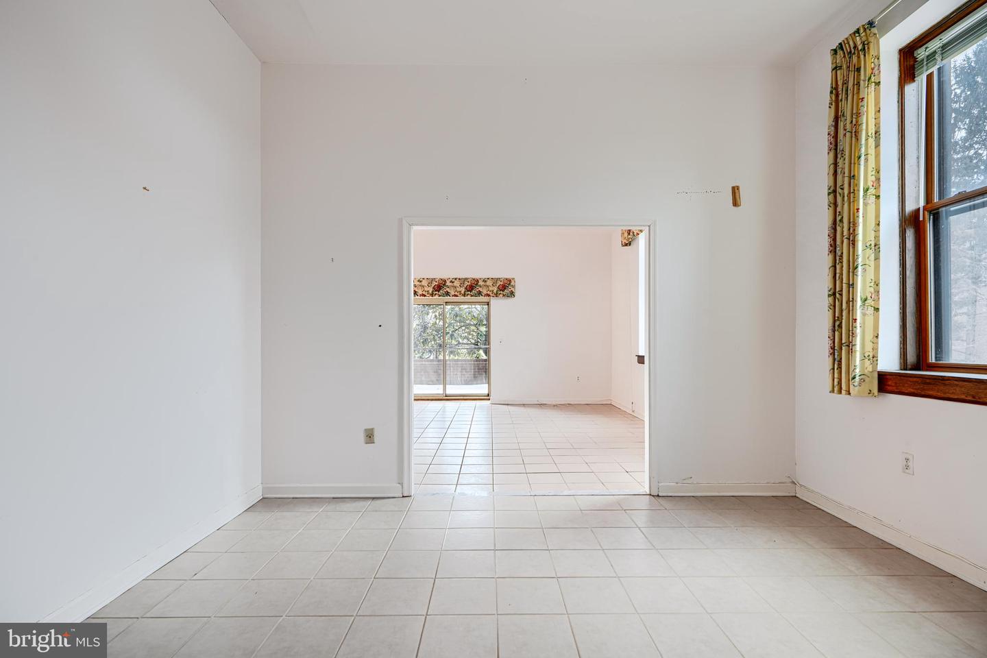 5712 ROLAND Ave #1E BALTIMORE, MD 21210